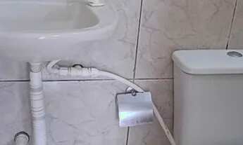 Imagem 2: Alugo kitnet de 1 cómodo para solteiros ou casais sem filhos