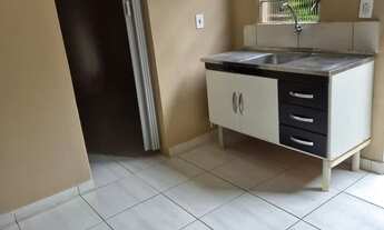 Imagem 4: Aluga-se casa de fundo2 cômodos + banheiro e lavanderia