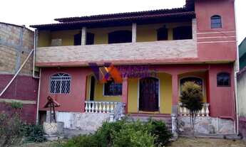 Imagem 2: Casa Colonial com 3 Quartos, Suíte, Varanda e Amplo Quintal no Bairro Niterói - Betim/ MG