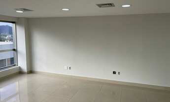 Imagem 4: Ponto comercial/Loja/Box para aluguel e venda tem 108 metros quadrados