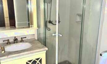 Imagem 6: Apto em bairro delicioso, arborizado, otimas opções de restaurantes, mercados, tudo ao seu