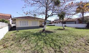 Imagem 7: 1775 Casa em Alvenaria no Centro, terreno amplo, rua pavimentada, ótima localização