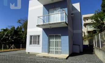 Imagem: Casa com 04 dormitórios, sendo uma suite