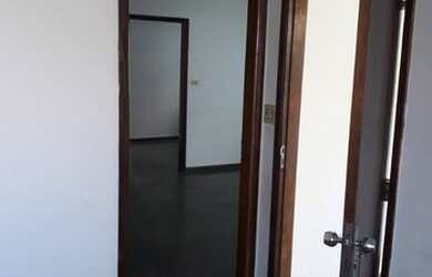 Imagem 5: Casa jd.Lima 3qtos, 3salas, etc. Rua Alberto Schirato, próximo a Havan. cel.16-