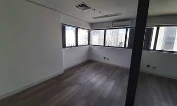 Imagem 4: Sala Comercial - 3 Ambientes - 2 Banheiros - Andar Alto - 1 Vaga