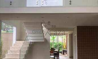 Imagem 7: Casa de condomínio para venda tem 300 metros quadrados com 3 quartos