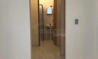 Imagem 5: A Unisol Imóveis aluga apartamento de dois dormitórios com duas vagas na garagem próximo a