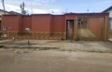 Imagem 2: Casa para Venda em Anápolis, São Carlos, 3 dormitórios, 2 suítes, 3 banheiros, 4 vagas