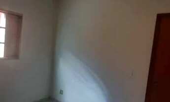 Imagem 2: Casa com 3 dormitórios para alugar, 100 m² por R$ 950,00/mês - Universitário - Uberaba/MG