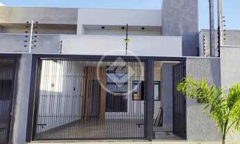 Imagem: Belíssima casa com fachada alta e imponente