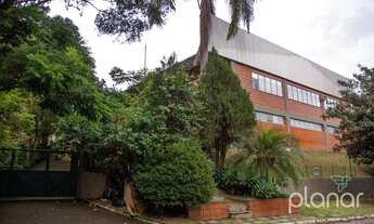 Imagem 2: Galpão, 2000 m² - venda por R$ 3.700.000,00 ou aluguel por R$ 20.000,00/mês - Itaipava - P