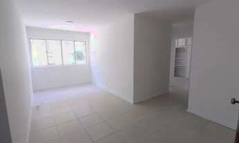 Imagem 3: Apartamento para aluguel tem 58 metros quadrados com 2 quartos em Pechincha - Rio de Janei