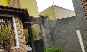 Imagem 2: Excelente sobrado muito bem construído!