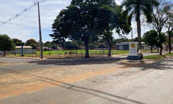 Imagem 2: Terreno privilegiado de 5.610 m² na Avenida Brasil em Nova Londrina - PR