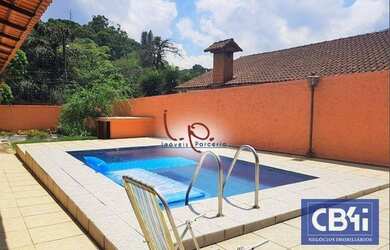 Imagem 3: Luxuosa Casa com 4 Quartos, Bem Localizada e em Rua Tranquila, a 05 Minutos do Centro 300