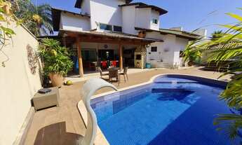 Imagem 4: Casa de condomínio para venda tem 480 metros quadrados com 4 quartos