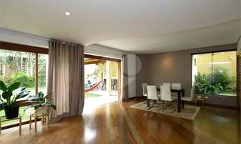 Imagem 2: Casa de vila para aluguel e venda com 352 metros quadrados com 4 quartos