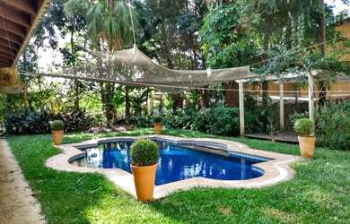 Imagem 5: Casa com 4 Suítes em Condomínio Fechado para venda ou locação no Alto da Boa Vista