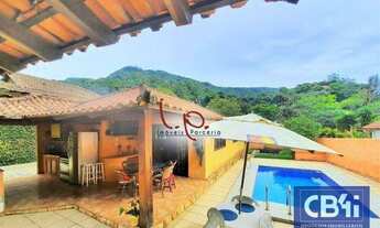 Imagem 6: Luxuosa Casa com 4 Quartos, Bem Localizada e em Rua Tranquila, a 05 Minutos do Centro 300