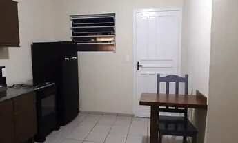 Imagem: Aluga-se kitinete familiar valor 700 R