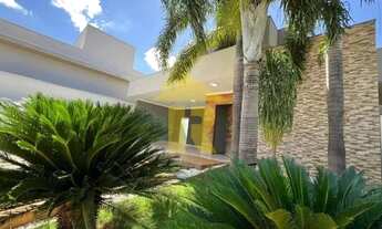 Imagem 4: Imóvel no Residencial Gaivota II: Casa em Condomínio com 3 suítes, 3 salas, 5 banheiros e