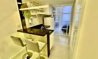 Imagem 2: Lopes Rio vende lindo apartamento estúdio no Centro , reformado e mobiliado