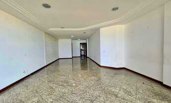 Imagem 7: Imóvel para aluguel possui 230 metros quadrados com 4 quartos