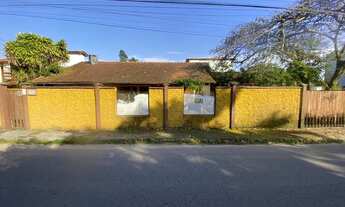 Imagem: Casa à venda em rua tranquila