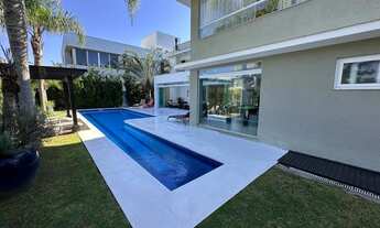 Imagem 2: CASA PARQUE Casa com 5 dormitórios