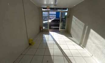 Imagem 6: Sala comercial térrea com 80 m², um banheiro