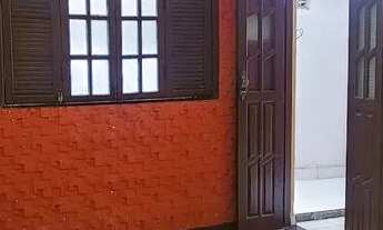 Imagem: ALUGO 1/4 EM SÃO CRISTÓVÃO