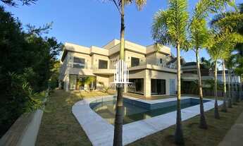 Imagem 2: Casa a Venda no Condomínio Tamboré 3 com 5 suítes e 6 vagas de garagem