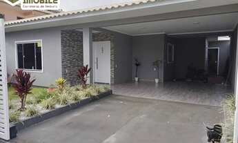 Imagem: Casa perto da praia do Moçambique com alto