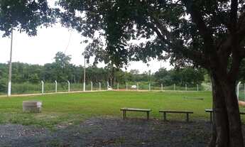 Imagem 3: Terreno com campo de futebol no sucuri