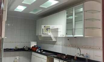 Imagem 4: Sobrado para aluguel tem 211 metros quadrados com 3 quartos