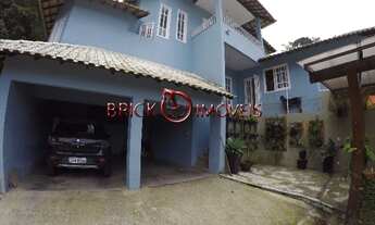 Imagem 2: Casa de 4 quartos sendo 1 suíte master no Jardim Europa, Teresópolis/RJ