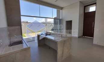 Imagem 2: Casa térrea (nova) com 3 suítes - Res. Village Damha