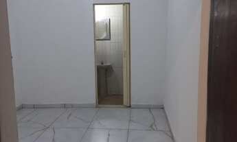 Imagem 5: Linda Quitinete em Cascadura. Com 1 Quarto, Cozinha, BH. e Área. Toda Reformada