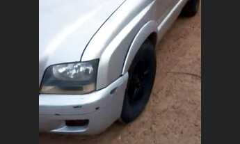 Imagem: Vendo s10 ano 2001