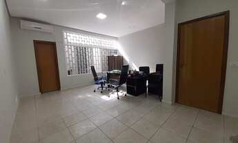 Imagem: Prédio inteiro com subsolo e térreo ade