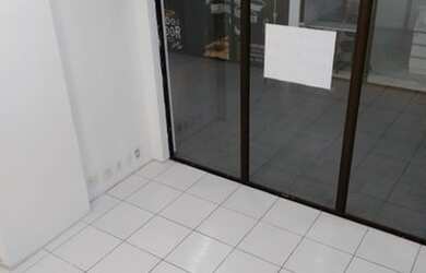 Imagem 7: BENTOALVES aluga loja térrea, c/ 60m2, próxima Colégio São José, no Centro - Caxias do Sul