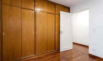 Imagem 7: Apto à venda, Indianópolis (SP), com 3 dormitórios(1 suíte), Living amplo com duas sacadas