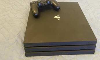 Imagem: PS4 pro de 1 Tera