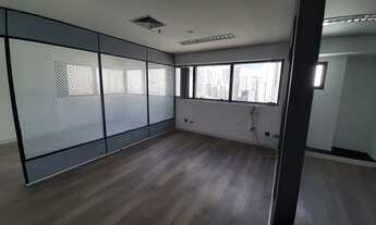 Imagem 3: Sala Comercial - 3 Ambientes - 2 Banheiros - Andar Alto - 1 Vaga