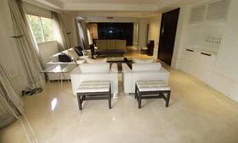 Imagem 5: Lindo apartamento Mobiliado. São 264m² , sendo 3 suítes e 4 vagas de garagem!