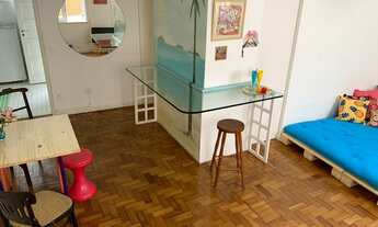 Imagem 2: Apartamento para venda possui 64m2 com 2 quartos na 3a Quadra no Leblon