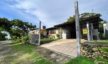 Imagem 2: Casa pronta para morar no Centro de Bombinhas