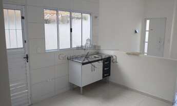 Imagem 5: Casa - Venda - Cidade Salvador - Jacareí - 2 Dormitórios - 63m² - 2 vagas de Garagem - Qui