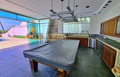 Imagem 4: Mansão Pé na Areia, Praia de Pernambuco, Ideal para Investidores!