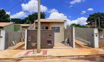 Imagem: Casa Recém Disponível Para Venda